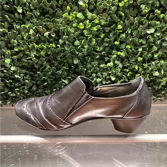 Rieker Black Leather Low Heel Ankle Slip-On Booties - Picture 8 of 10